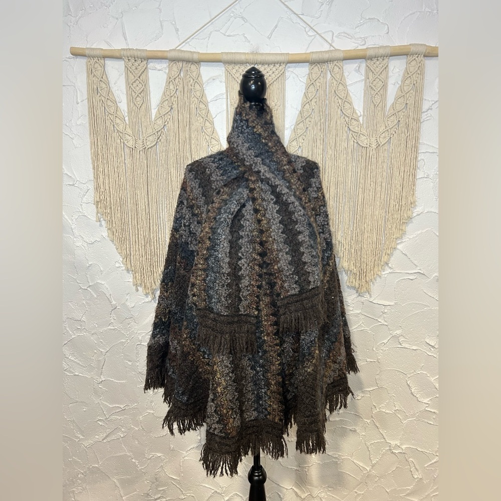 Vintage 1980s Oscar de la Renta Wool-Blend Shawl, Boho FringeWrap,Earth-Tones - Picture 1 of 16